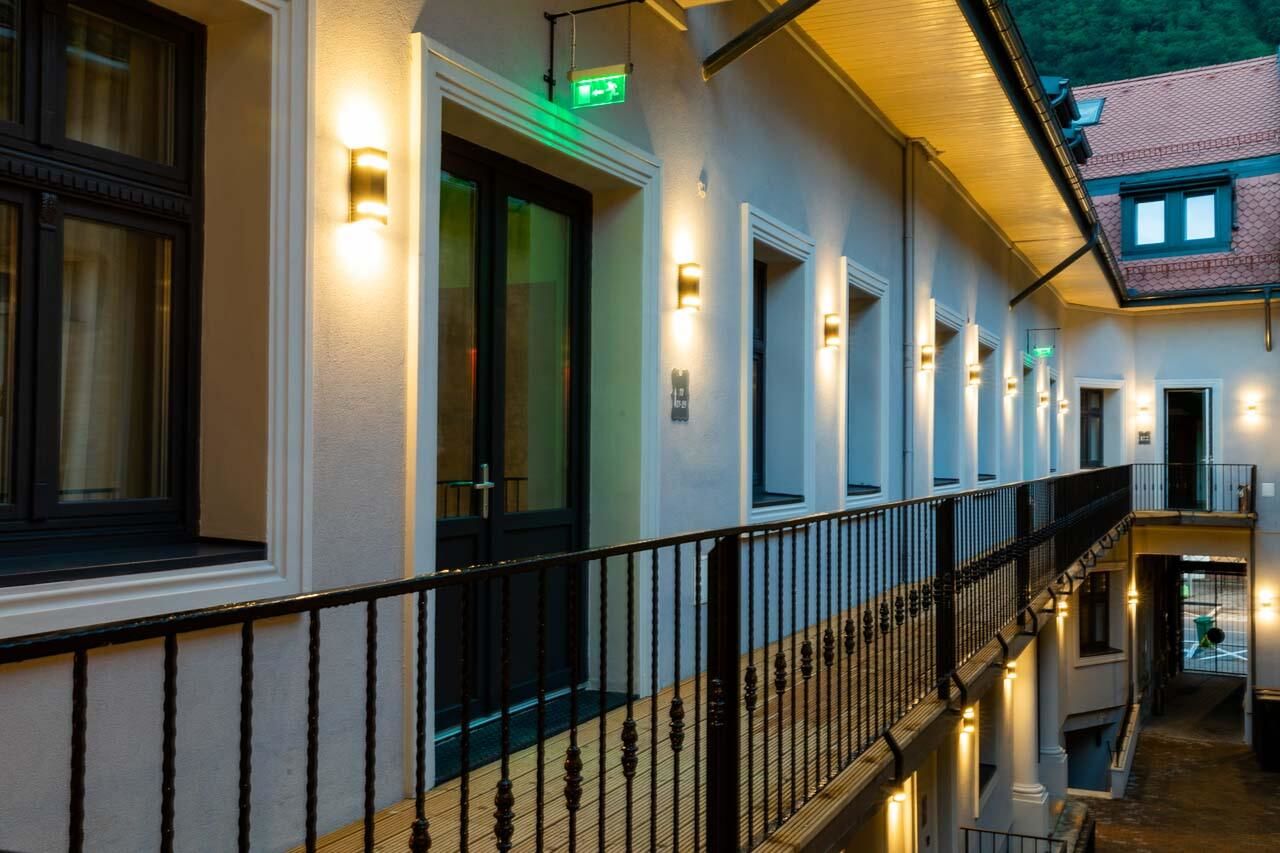 Отель CASA CHITIC - HOTEL & RESTAURANT- Str Nicolae Balcescu 13 Брашов-16