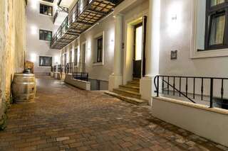 Отель CASA CHITIC - HOTEL & RESTAURANT- Str Nicolae Balcescu 13 Брашов-1
