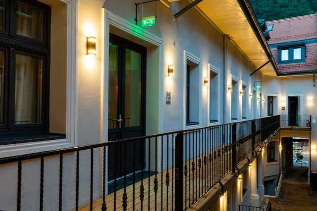 Отель CASA CHITIC - HOTEL & RESTAURANT- Str Nicolae Balcescu 13 Брашов-15