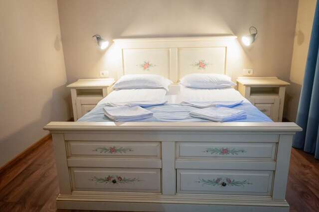 Отель CASA CHITIC - HOTEL & RESTAURANT- Str Nicolae Balcescu 13 Брашов-33