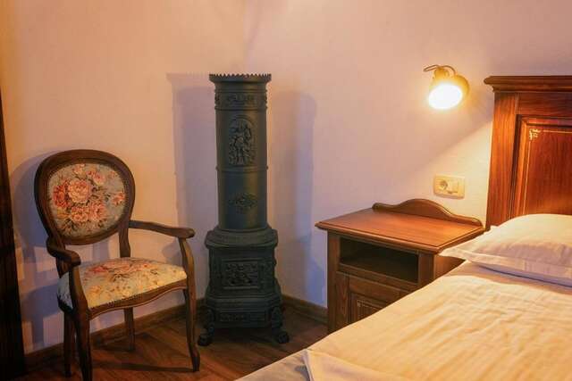 Отель CASA CHITIC - HOTEL & RESTAURANT- Str Nicolae Balcescu 13 Брашов-34
