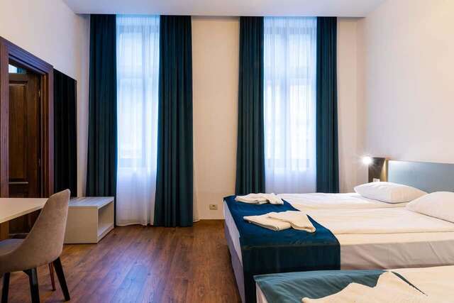 Отель CASA CHITIC - HOTEL & RESTAURANT- Str Nicolae Balcescu 13 Брашов-7